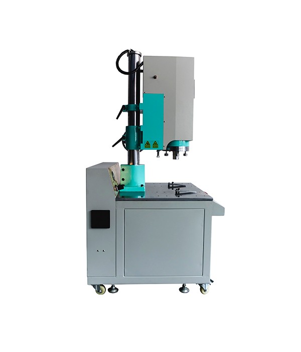 超聲波塑膠焊接機(jī)在數(shù)據(jù)線綁帶上的應(yīng)用(圖2) 超聲波塑膠焊接機(jī)在數(shù)據(jù)線綁帶上的應(yīng)用(圖2)